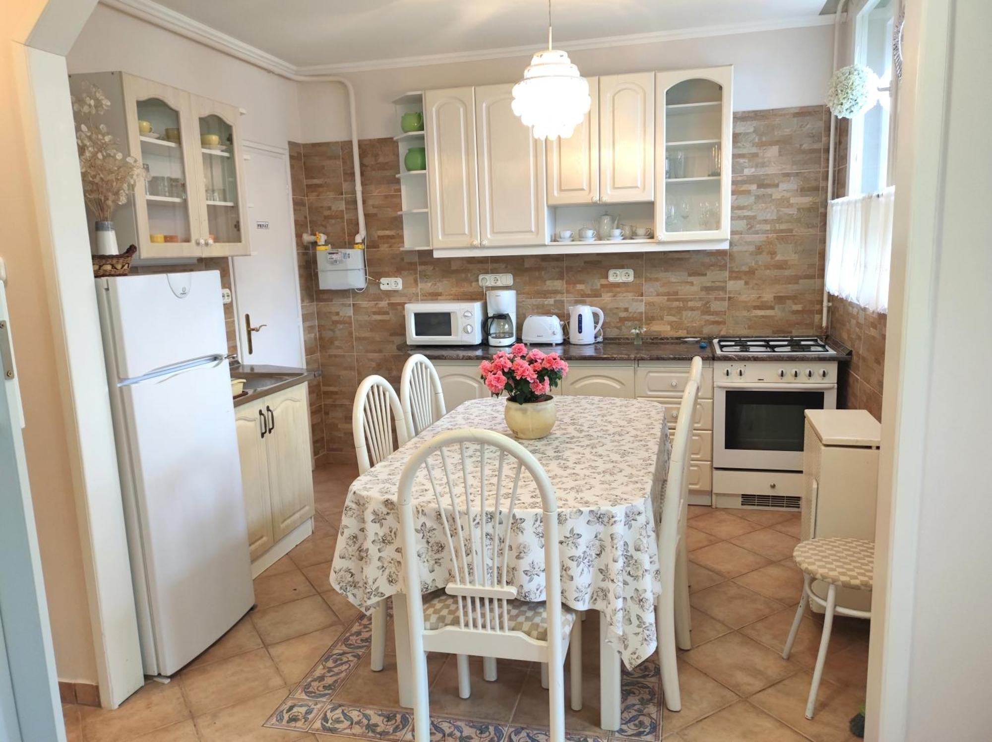 Strandfuerdo Apartman 埃格尔 外观 照片